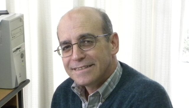 imagen de Felicitamos al Prof. Dr. Enrique Barrios por haber sido distinguido con el Título de Profesor Emérito